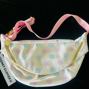 NWT Stoney Clover Lane Pastel Jumbo Daisy Fanny Bumbag crossbody